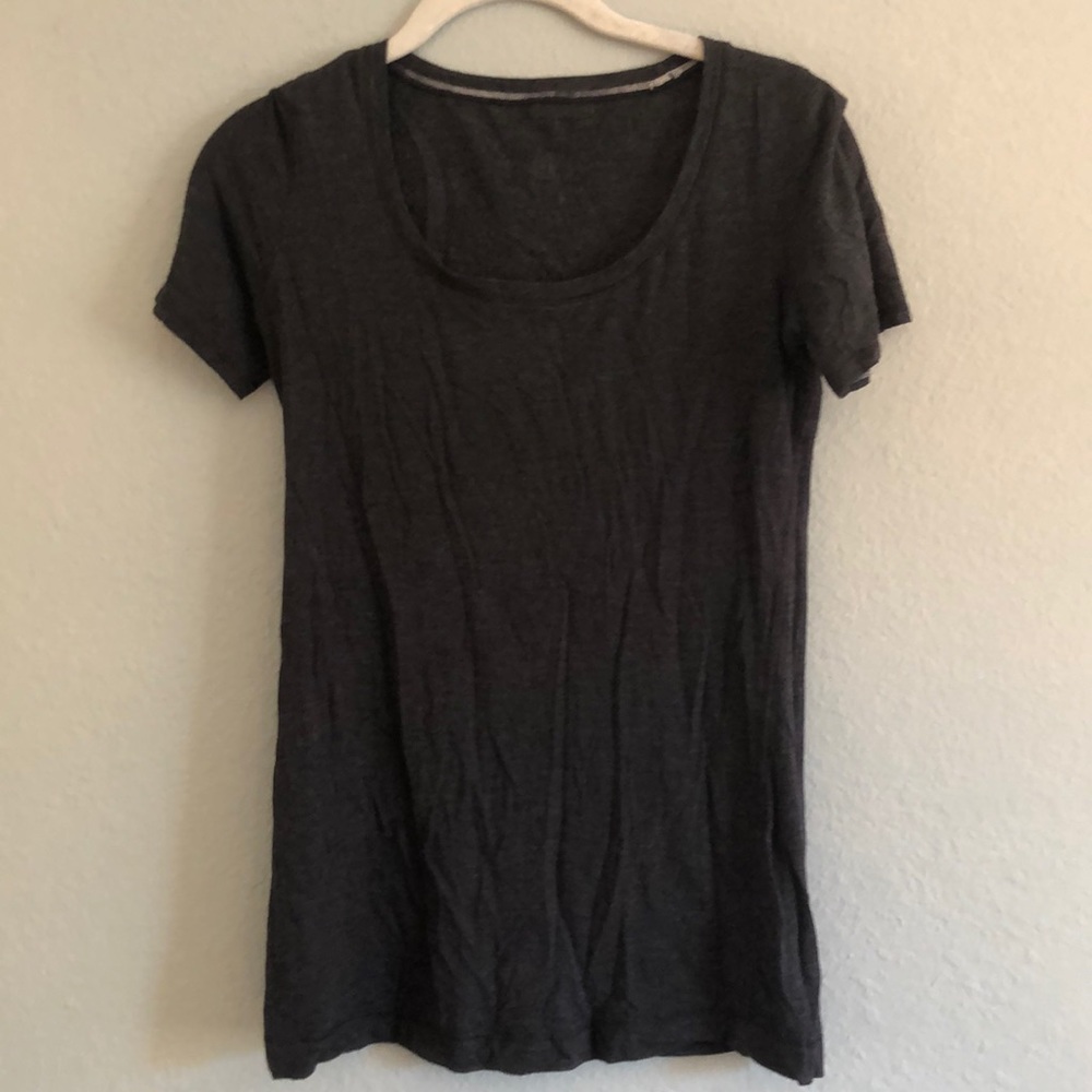 Lululemon cotton gray shirt